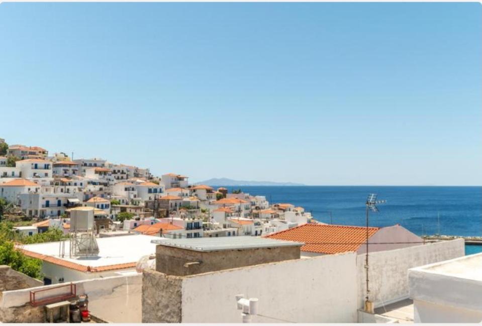 Aegeo Studios * Batsi (Andros)