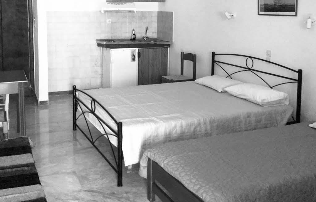 Aegeo Studios Apartment Batsi (Andros)